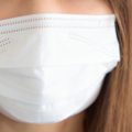 マスク姿で婚活に参加